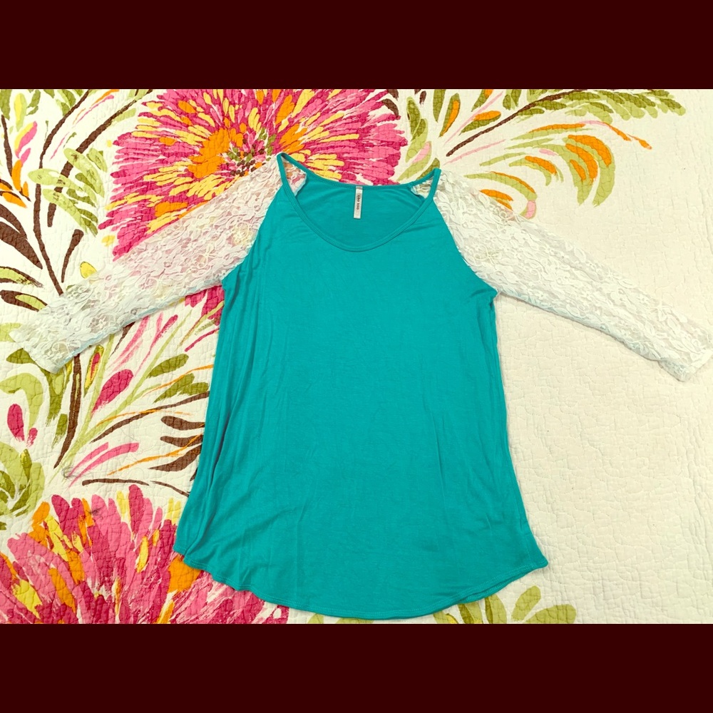Teal shirt with white lace sleeve